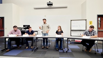 CollegiateFB_Discussion Meet CollegiateFB_Discussion Meet